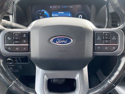 Used 2023 Ford F150 Lightning Lariat image 34