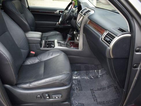 Used 2014 Lexus GX 460 image 44