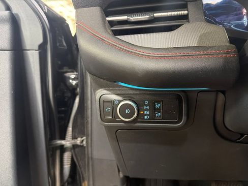 Used 2025 Ford Explorer ST-Line w/ Premium Package RWD image 17