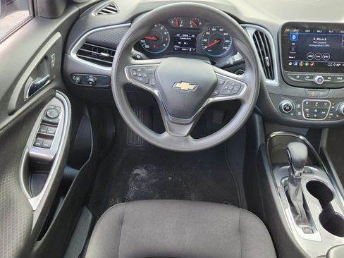 Used 2024 Chevrolet Malibu LT image 5