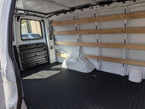 Used 2024 GMC Savana 2500 w/ Driver Convenience Package image 28