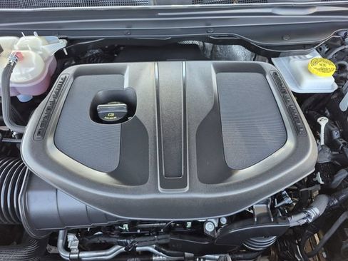 Certified 2025 RAM 1500 Big Horn AWD/4WD image 24