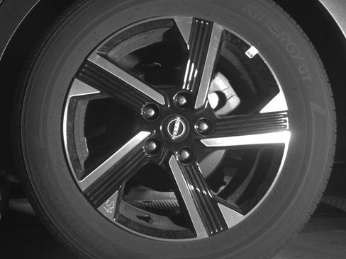 Used 2025 Nissan Sentra SV FWD image 14