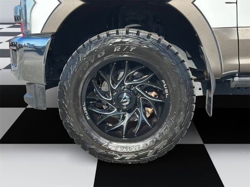 Used 2019 Ford F250 Lariat w/ Lariat Ultimate Package image 14