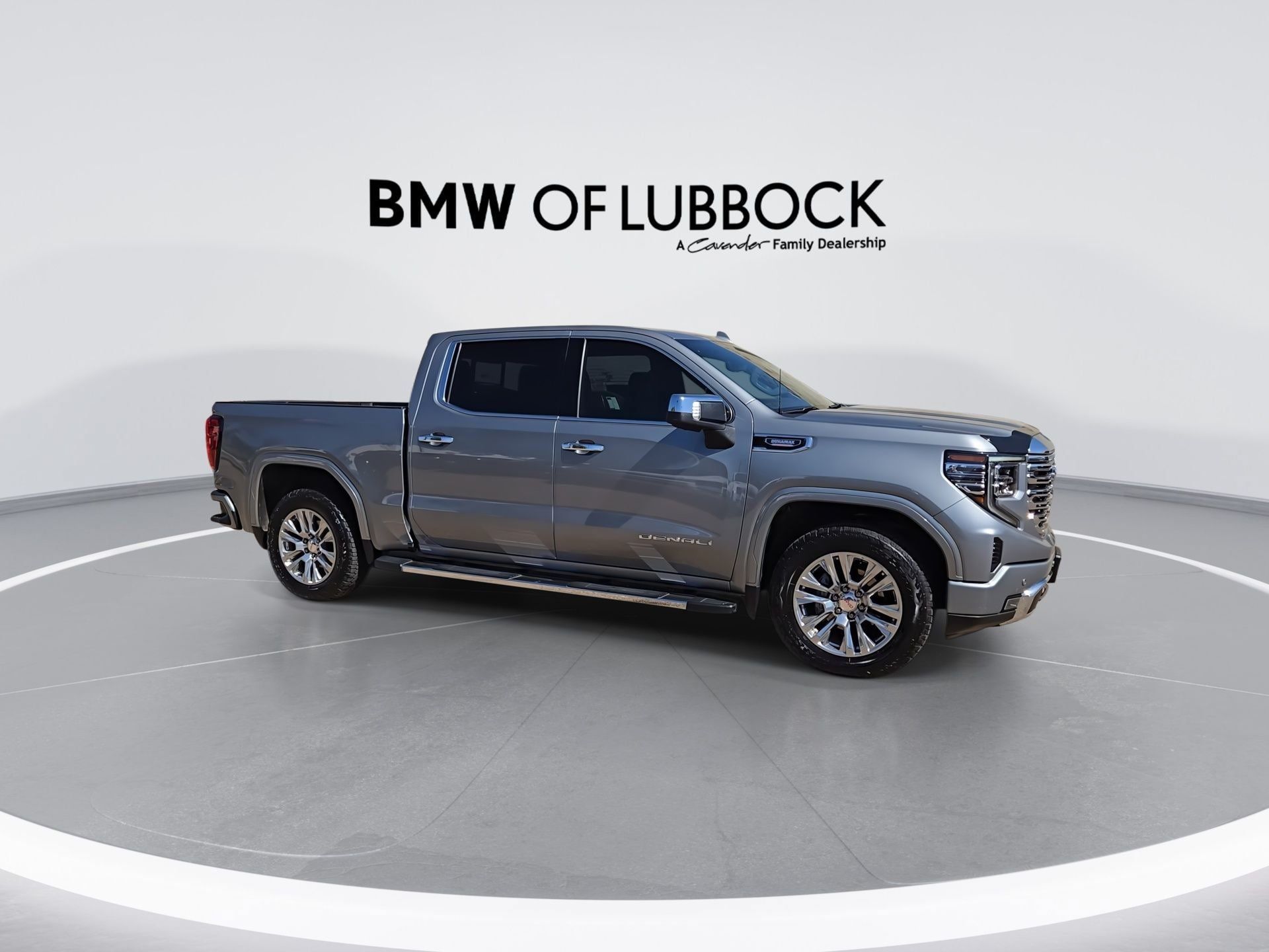 Used 2024 GMC Sierra 1500 Denali w/ Technology Package AWD/4WD image 2