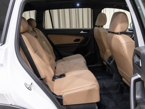 Certified 2024 Volkswagen Tiguan SE R-Line AWD/4WD image 12