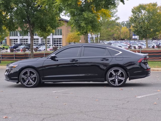 Used 2025 Honda Accord Sport image 8