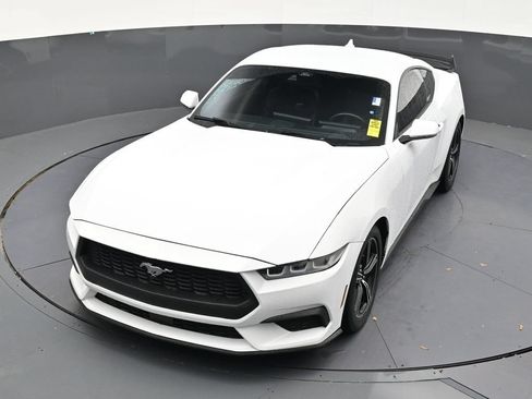 Used 2024 Ford Mustang Coupe RWD image 19