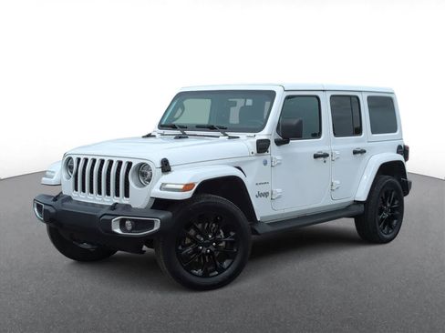 Used 2021 Jeep Wrangler Unlimited Sahara w/ Cold Weather Group AWD/4WD image 1