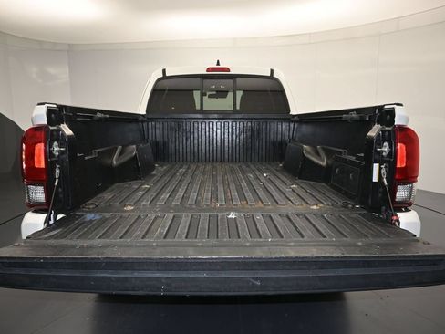 Used 2022 Toyota Tacoma SR w/ SX Package RWD image 24