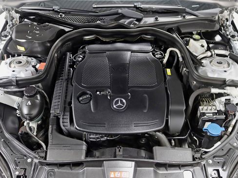 Used 2013 Mercedes-Benz E 350 4MATIC Wagon image 39