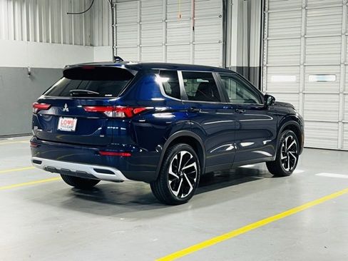 Used 2024 Mitsubishi Outlander SE image 20