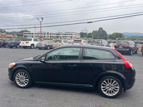 Used 2011 Volvo C30 T5 R-Design image 5