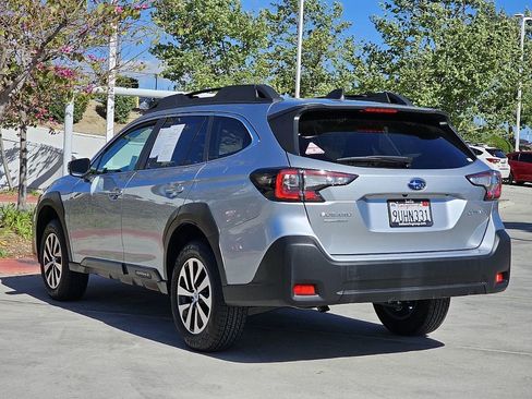 Certified 2025 Subaru Outback Premium AWD/4WD image 18