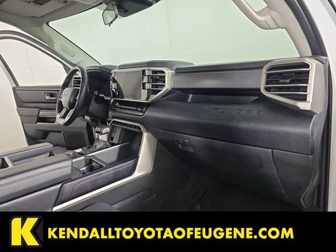 Used 2022 Toyota Tundra SR5 AWD/4WD image 28
