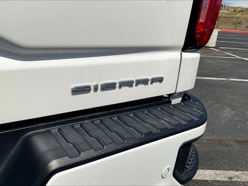 Used 2021 GMC Sierra 1500 Denali w/ Denali Ultimate Package AWD/4WD image 25