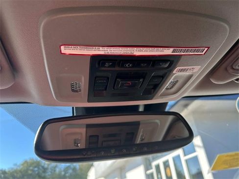 Used 2020 Toyota Camry XLE image 29