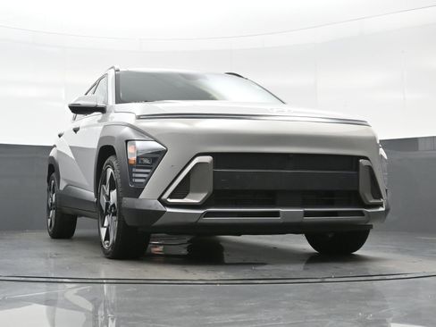 Used 2024 Hyundai Kona Limited FWD image 32
