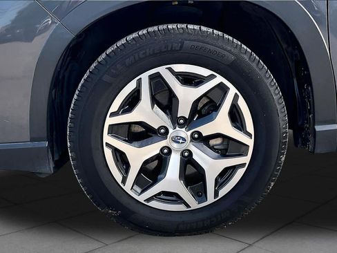 Used 2020 Subaru Forester Premium AWD/4WD image 11