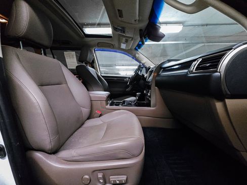 Used 2021 Lexus GX 460 Premium image 35