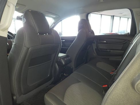 Used 2015 Chevrolet Traverse LT w/ Style and Technology Package FWD image 22