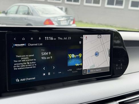 Used 2024 Hyundai Palisade SEL AWD/4WD image 3