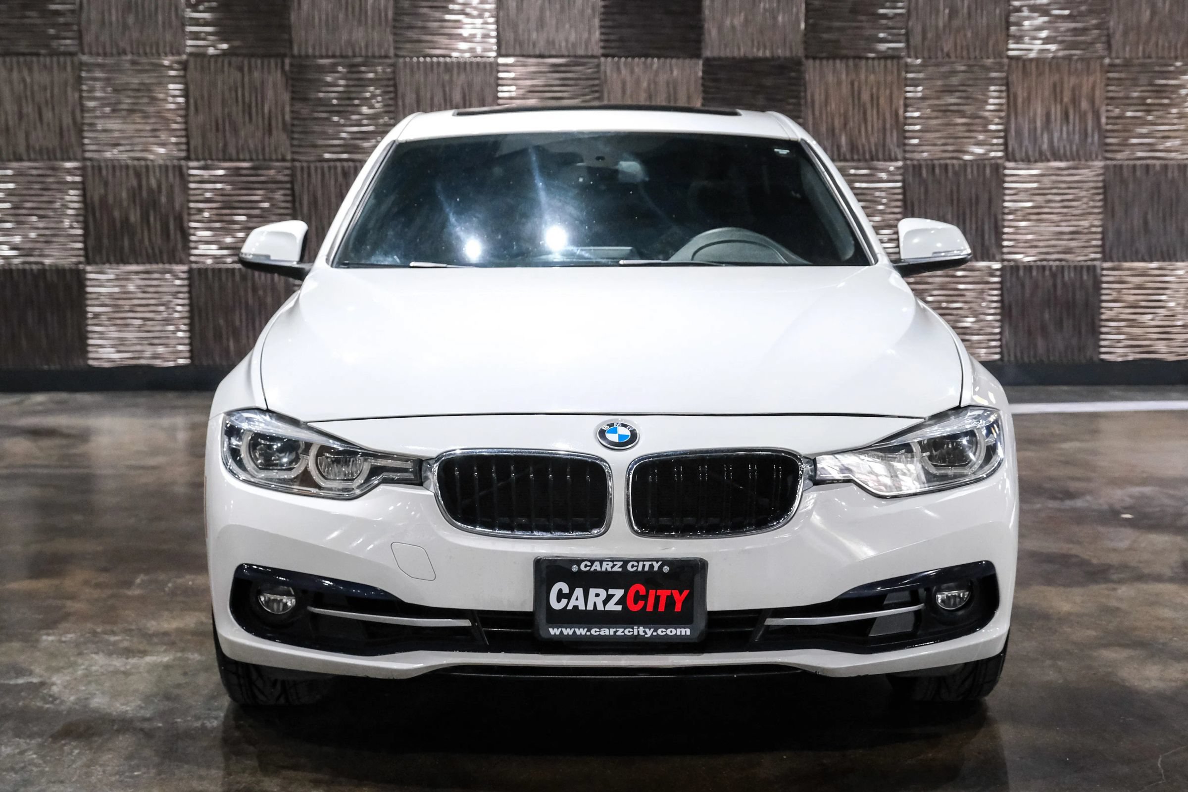 Used 2018 BMW 330i Sedan RWD image 7