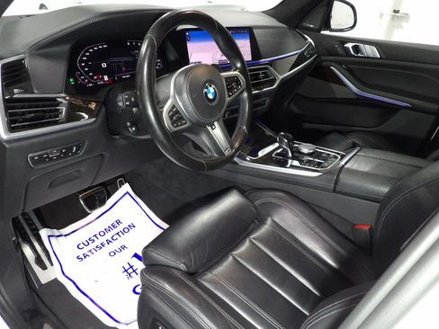 Used 2021 BMW X7 xDrive40i w/ M Sport Package AWD/4WD image 12