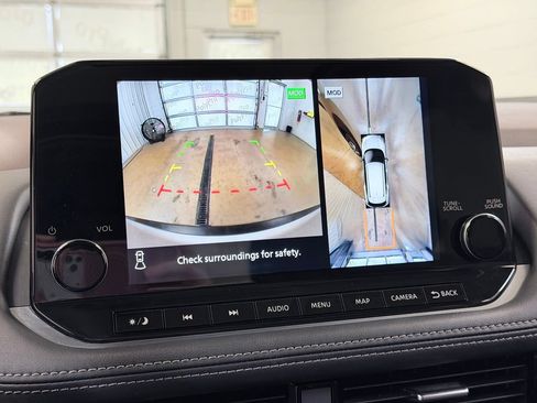 Used 2023 Nissan Rogue Platinum w/ Platinum Premium Package FWD image 57