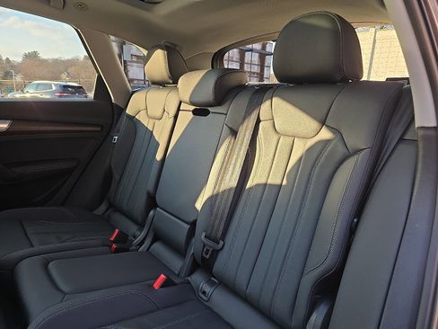 Used 2024 Audi Q5 2.0T Premium Plus image 11