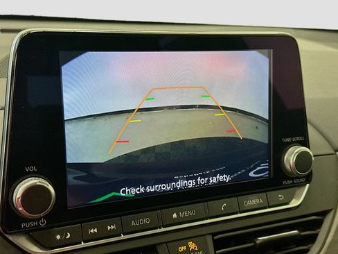 Used 2025 Nissan Altima 2.5 SV FWD image 22