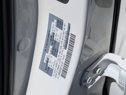 Used 2025 MAZDA CX-90 3.3 Turbo w/ Preferred Package image 15