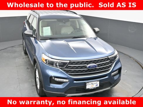 Used 2020 Ford Explorer XLT w/ Equipment Group 202A image 27