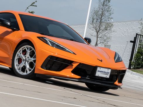 Used 2023 Chevrolet Corvette Stingray Premium Cpe w/ Z51 Performance Package RWD image 31