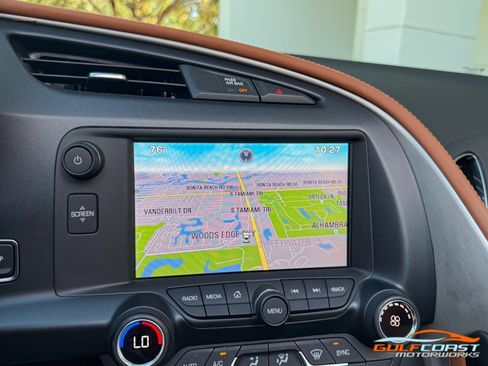 Used 2015 Chevrolet Corvette Z06 w/ 3LZ Preferred Equipment Group image 16