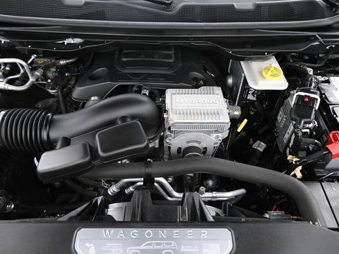 Used 2022 Jeep Wagoneer Series II RWD image 28