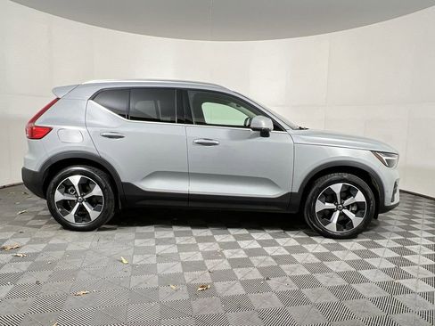 Certified 2025 Volvo XC40 B5 Plus image 11