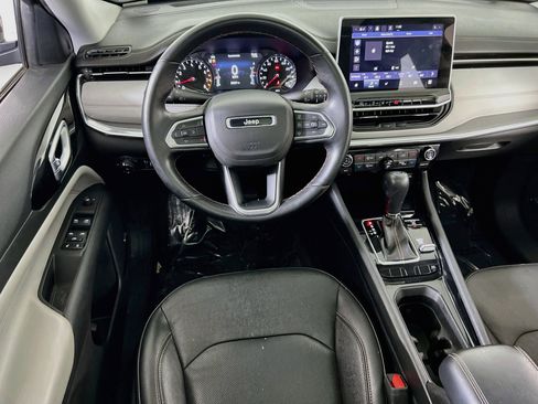 Used 2022 Jeep Compass Limited w/ Sun and Sound Group AWD/4WD image 21