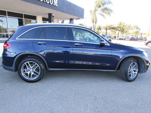 Used 2017 Mercedes-Benz GLC 300 4MATIC image 8