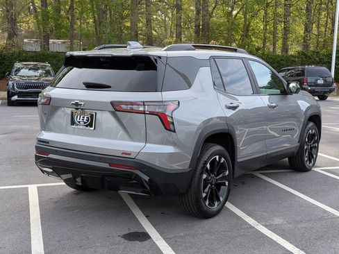 Used 2025 Chevrolet Equinox RS w/ Safety and Technology Package image 2