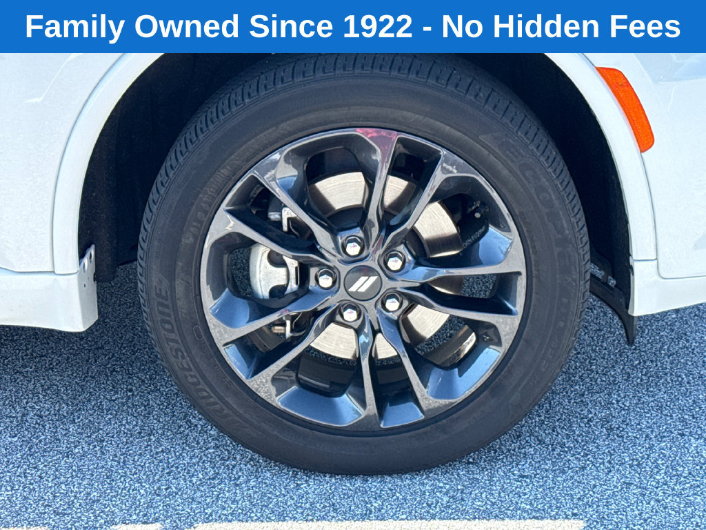 Used 2025 Dodge Durango GT AWD/4WD image 12