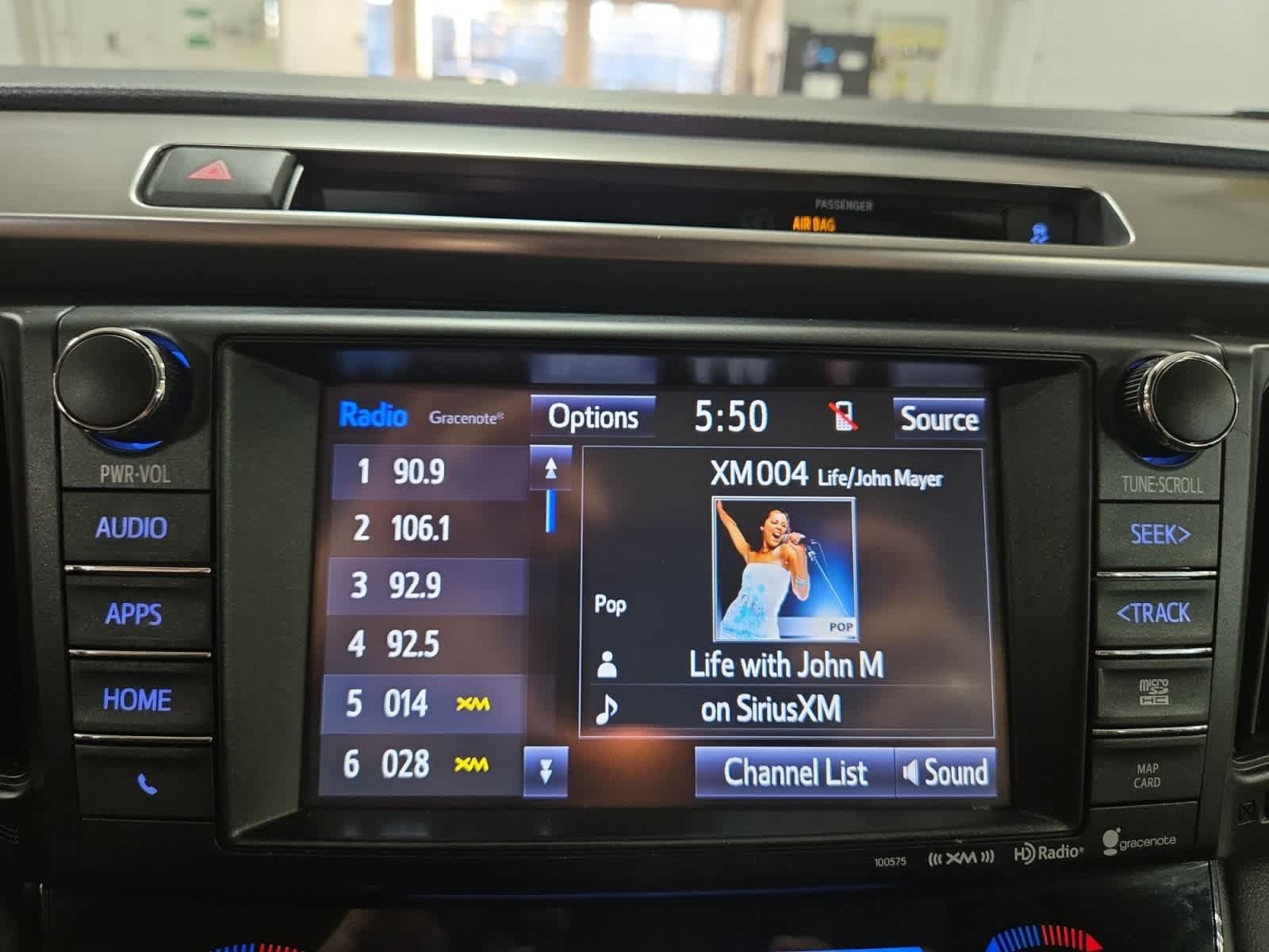 Used 2016 Toyota RAV4 Limited AWD/4WD image 26