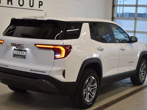 Used 2025 GMC Terrain Elevation AWD/4WD image 4