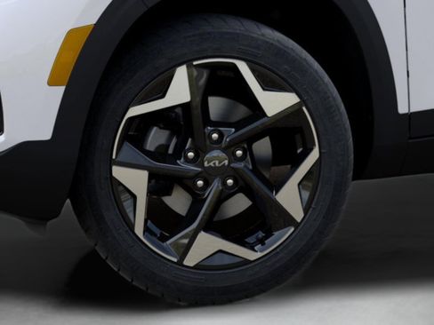 New 2026 Kia Seltos S FWD image 9