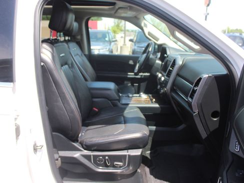 Used 2019 Ford Expedition Max Platinum AWD/4WD image 13