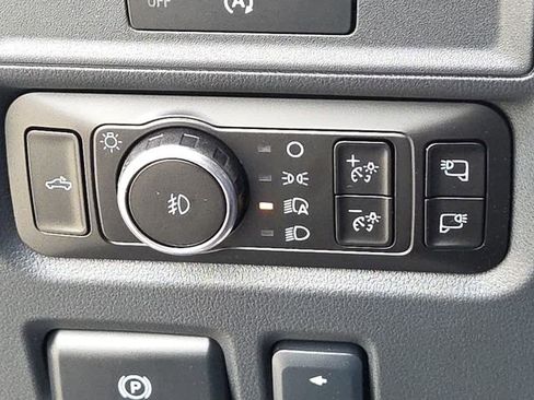 New 2025 Ford F150 Lariat w/ Equipment Group 501A Mid image 27