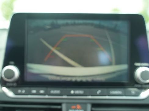 Used 2025 Nissan Altima 2.5 SV FWD image 28