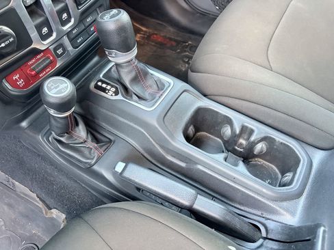 Used 2019 Jeep Wrangler Rubicon AWD/4WD image 8