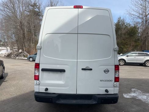 Used 2021 Nissan NV 2500 SV RWD image 6