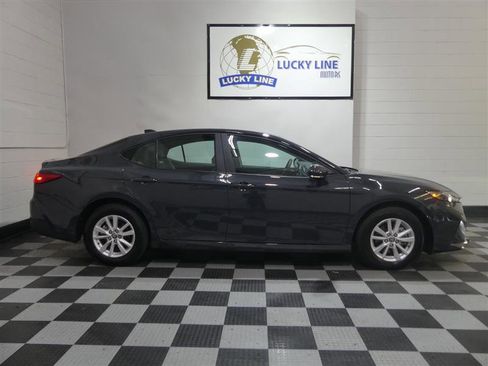Used 2025 Toyota Camry LE w/ Convenience Package AWD/4WD image 6
